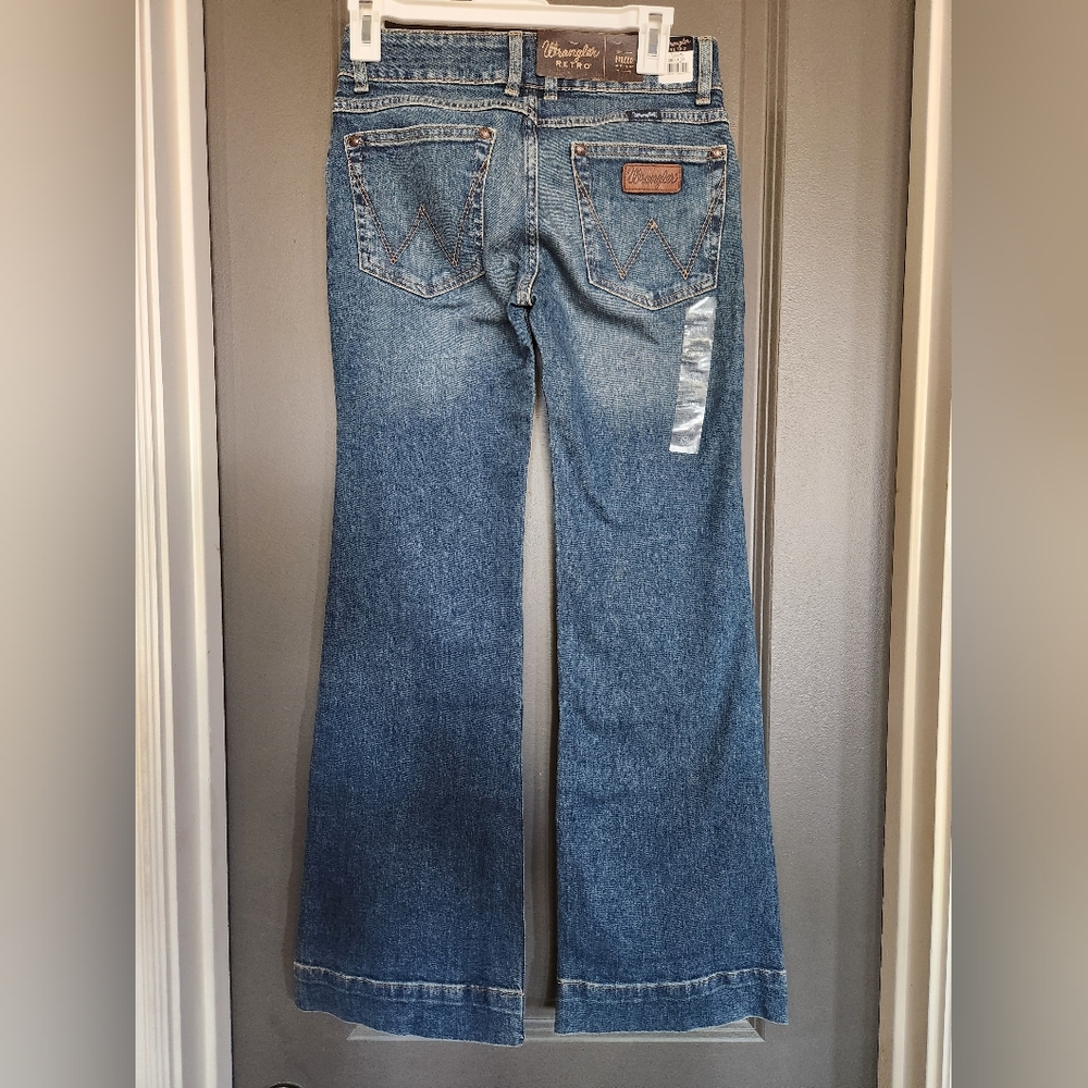 New Wrangler Women's Retro Mae Mid Rise wide leg trouser Jeans Size 26 or 1 / 30
